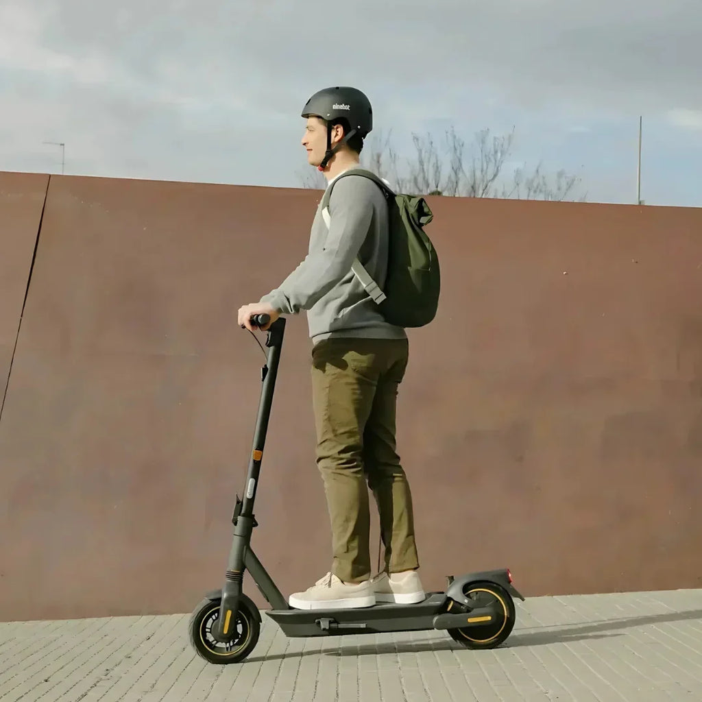 Segway - Max G2 Electric Kick Scooter Foldable w/ 43 Mile Range and 22 MPH Max Speed - Black - AA.05.15.01.0002 - Image 2
