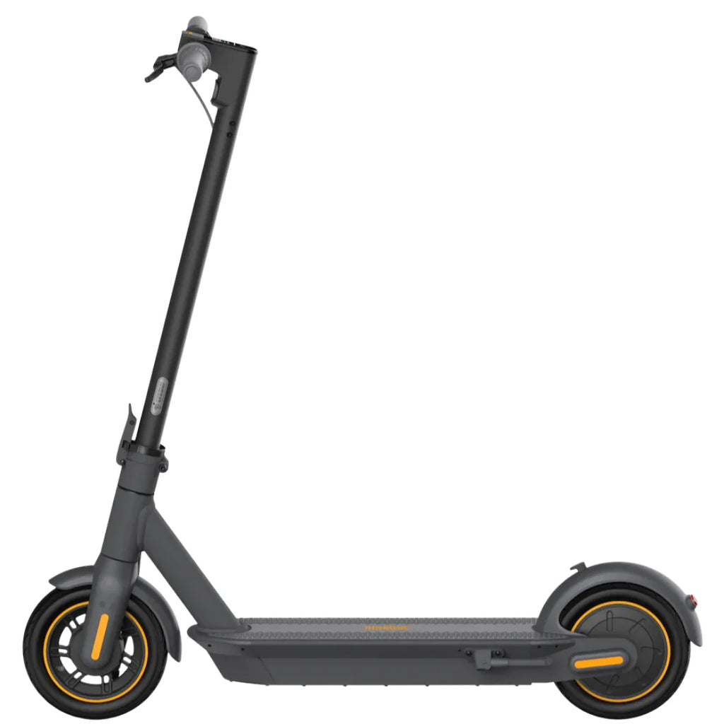 Segway - Max G30P Electric Kick Scooter Foldable Electric Scooter w/40.4 Max Operating Range & 18.6 mph Max Speed - Black - MAX-G30P - Excellent Condition