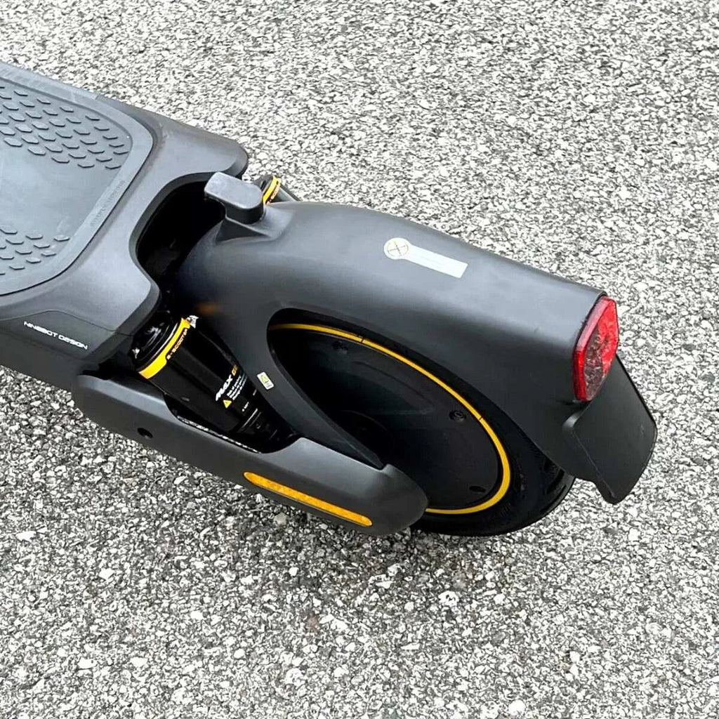 Segway - Max G2 Electric Kick Scooter Foldable w/ 43 Mile Range and 22 MPH Max Speed - Black - Good Condition - Image 5